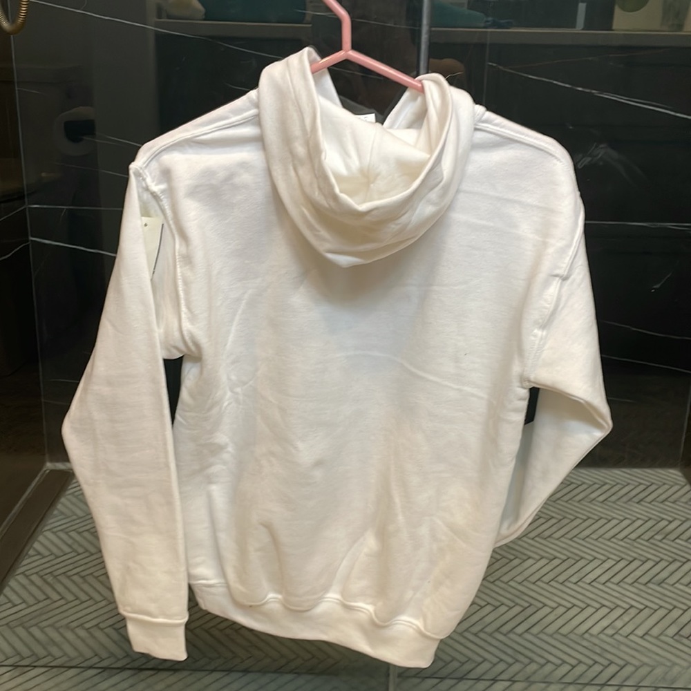 New Perfect fit white Gildan hoodie lrg boys or Xs women - Picture 4 of 4